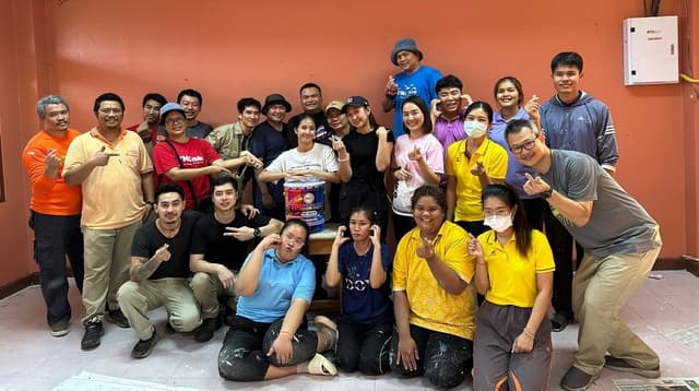 กิจกรรมทาสีโรงเรียนให้น้อง โรงเรียนบ้านเนินเสาธง